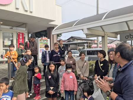 Tぽーとさんからごみの分別について説明